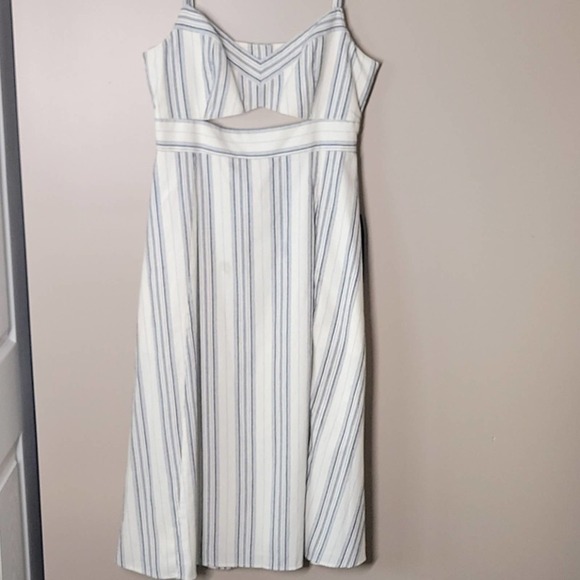 NEW! BCBGMAXAZRIA Peek A Boo Cut Out Midi Dress 12. - Picture 8 of 11